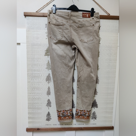 Exotic Jeans by Desigual Size 44 - Picture 3 of 10